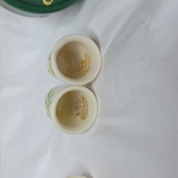 4 Vintage Belleek Thimbles - Picture 4 of 5